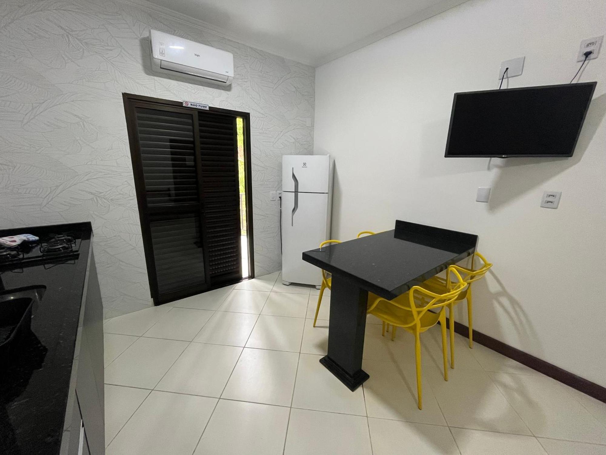 E Flats Da Taty Toninhas -