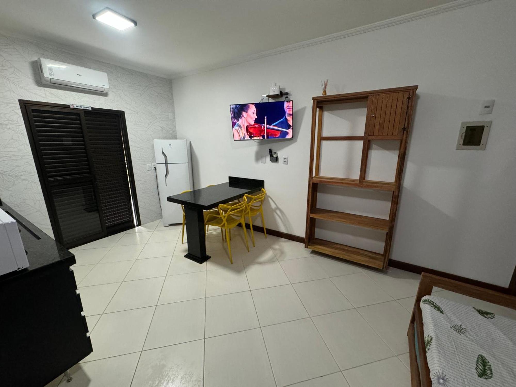 E Flats Da Taty Toninhas -